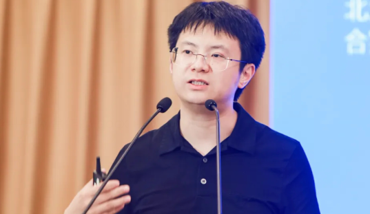 北大90后教授，融資12億