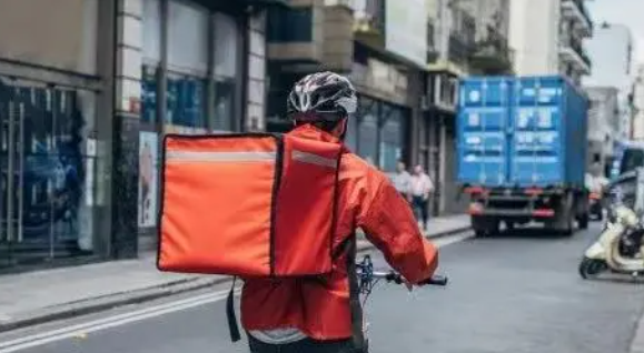 京東在外賣(mài)市場(chǎng)撕開(kāi)一個(gè)口子